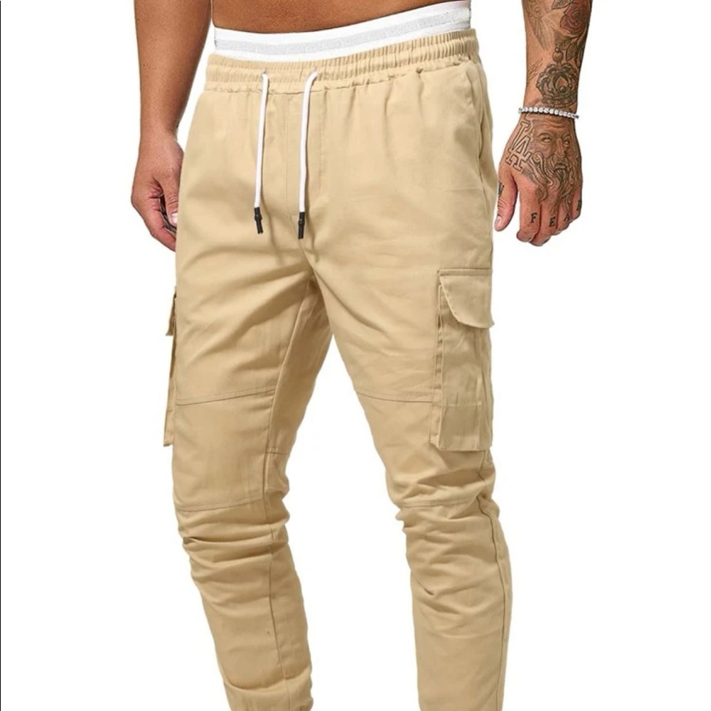 NEW Khaki Cargo Pants (Medium)